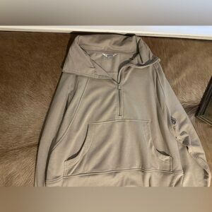 Danskin 1/2 Zip - Large